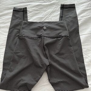 Lululemon stripped leggings size 4